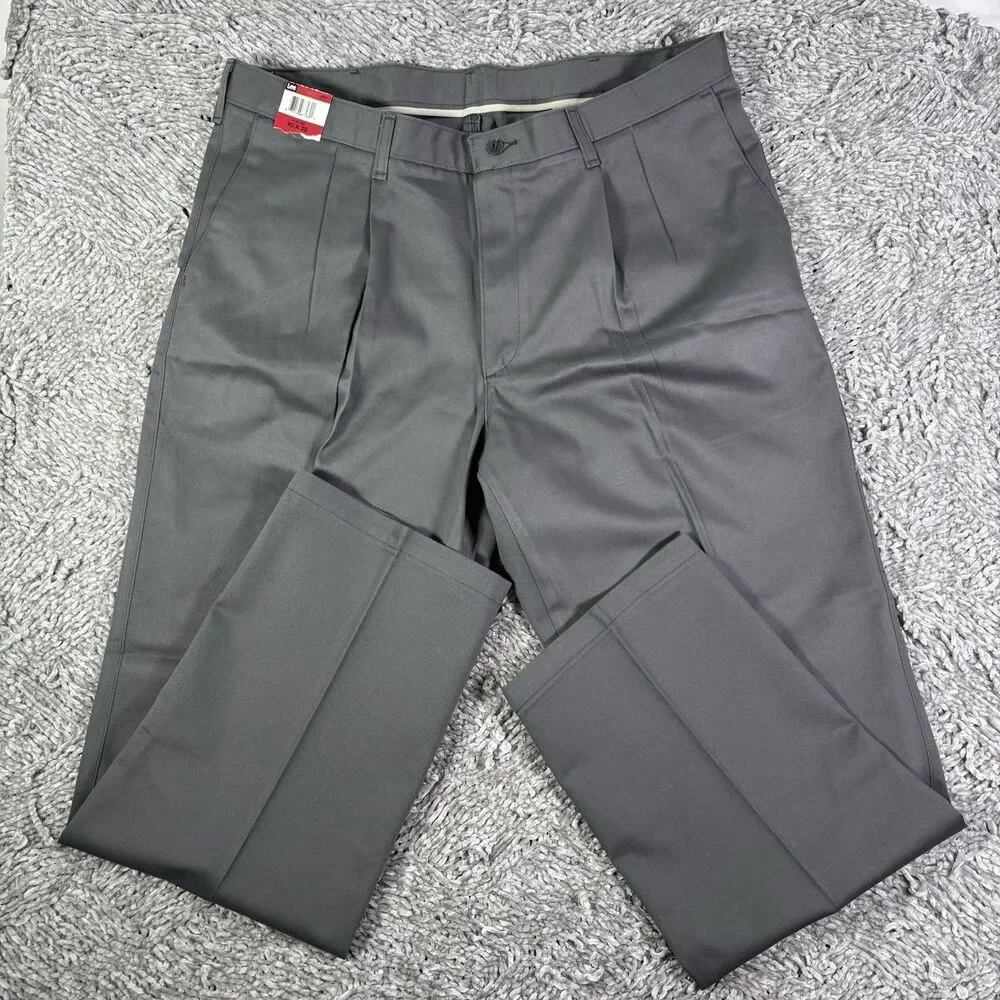 LEE Stain Resistant Khakis Mens 40x32 Gray Double Pleated Wrinkle Free Work NEW